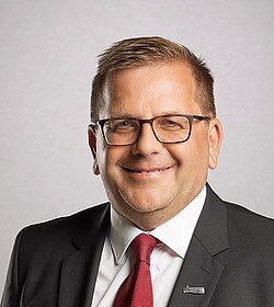 Bernhard Fischer